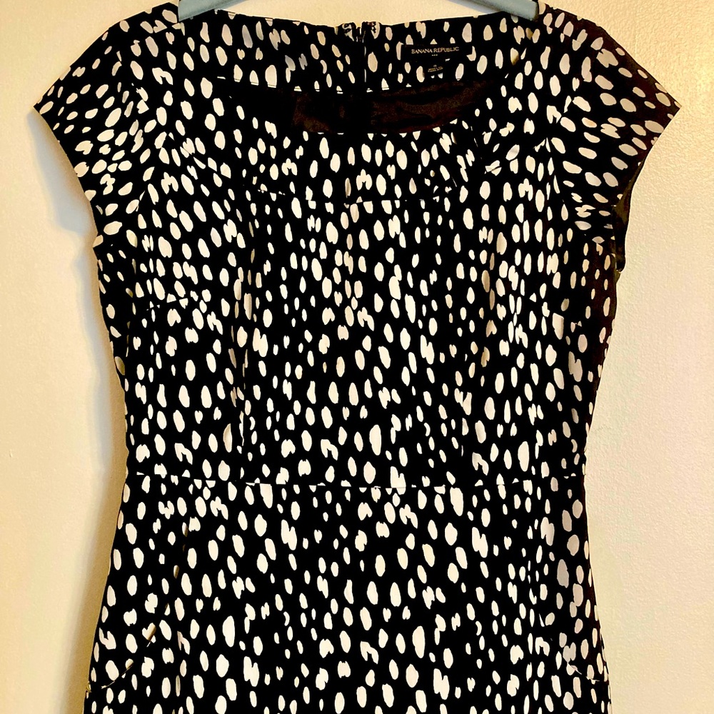 Banana Republic Cap Sleeve Black White Sheath Dress Modern Office Work EUC 0